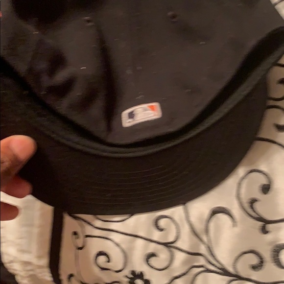Fitted 🧢 - Picture 2 of 2